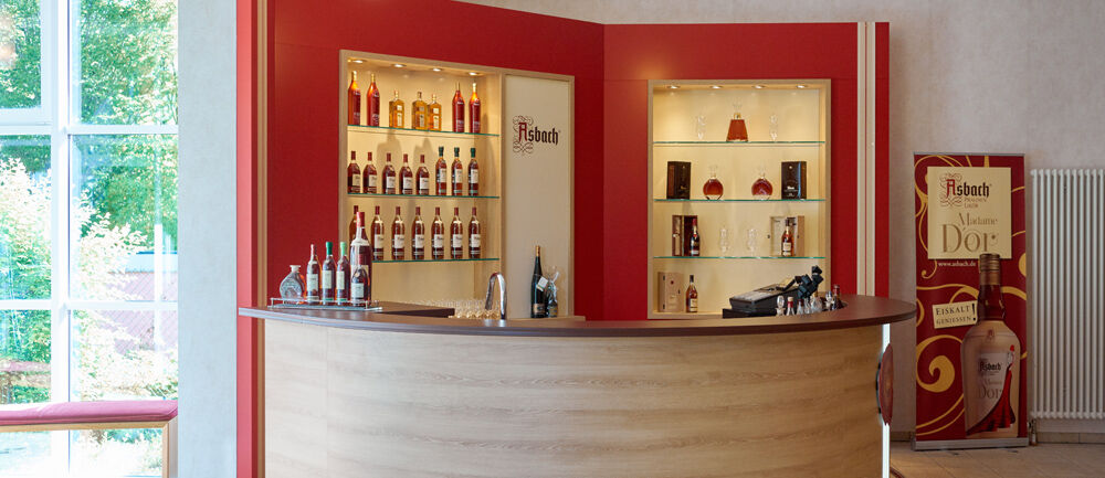 Asbach, Rüdesheim, Shopausbau, Shop-in-Shop, Thekenbau, ISINGERMERZ, Werkstatt, Schreinerei, Theke