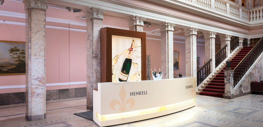 Foyertheke, Henkelltheke, Thekenbau