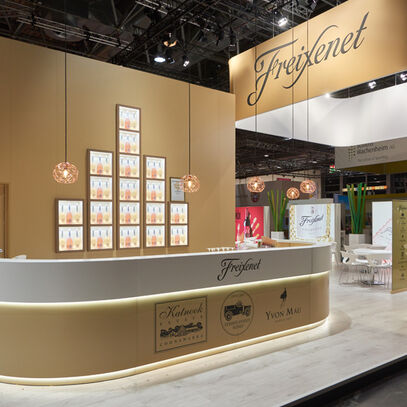 Messetheke, Freixenet, Messe Prowein, Thekenbau, Messebau, ISINGERMERZ