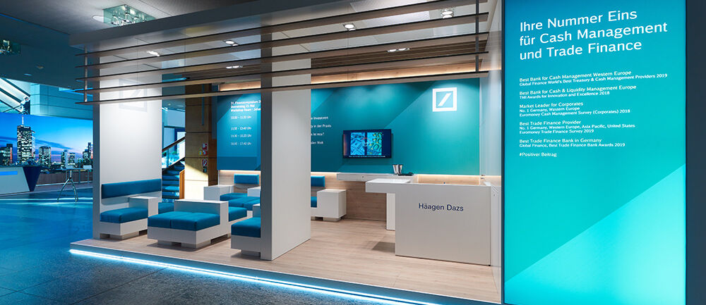 Messestand Deutsche Bank, Messe Finanzsysmposium Mannheim, Messebau ISINGERMERZ, Standentwickler, Standbauer, LED Wand
