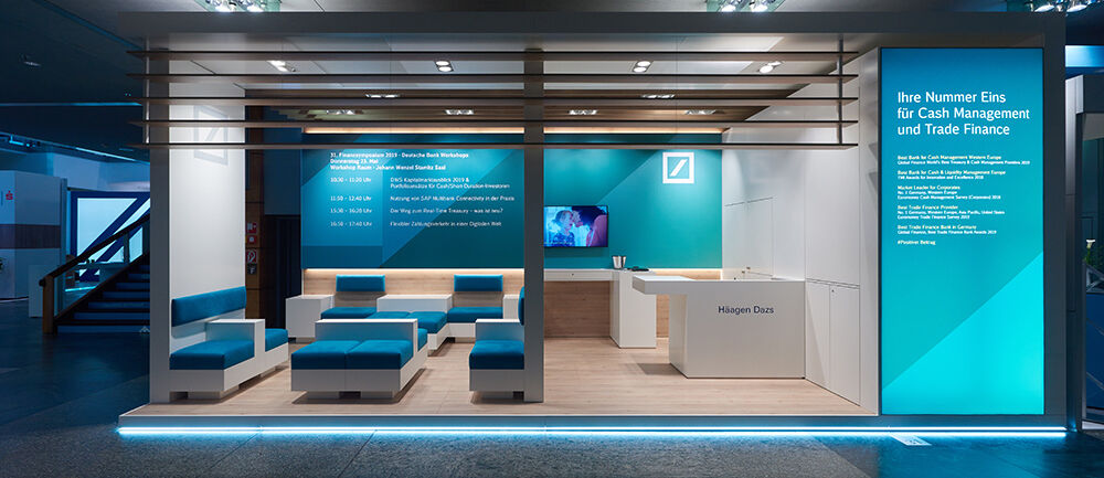 Messestand Deutsche Bank, Messe Finanzsysmposium Mannheim, Messebau ISINGERMERZ, Standentwickler, Standbauer, Messekonzept