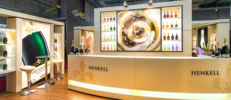 Messestand Henkell Sektkellerei, Messe Alles für den Gast, Salzburg, Messebau Isingermerz, Messetheke